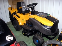 Stiga 384e battery 32in bagger garden tractor