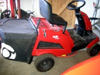 Solo R7 26in ride on mower with collector